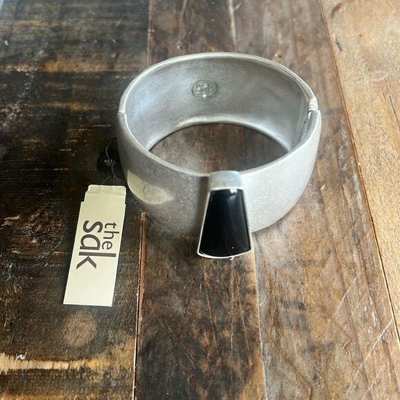 The SAK Bracelet - Picture 1 of 6